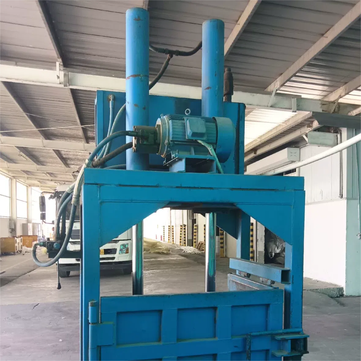 40T Verital Metal Chip Compactor 40T Verital Metal Chip Compactor