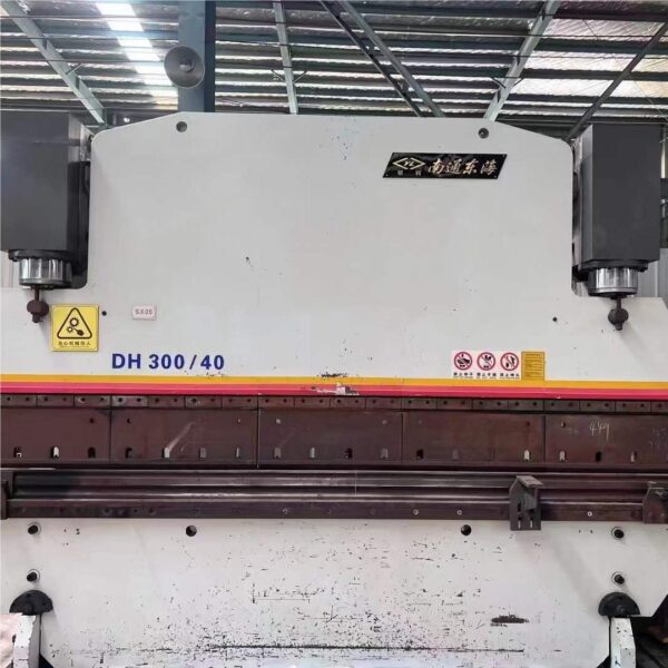 VIGERT 300T4000 Press Brake