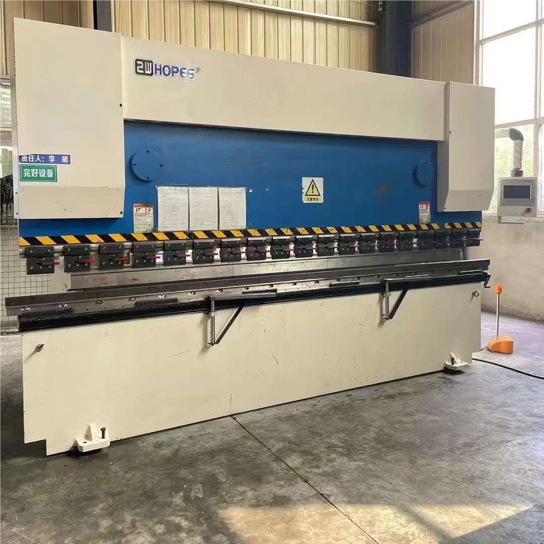 Presse plieuse YAWEI PBC110T3100 Presse plieuse YAWEI PBC110T3100