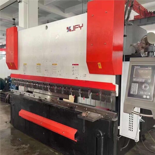 Prensa plegadora JFY 150T3100 DA52S