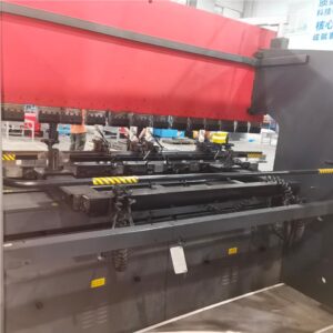 Presă de îndoit AMADA RG M3 1003