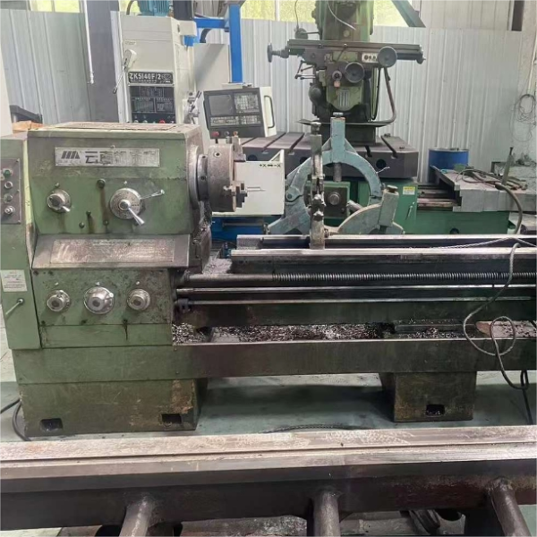 6266L Effiziente Drehmaschine