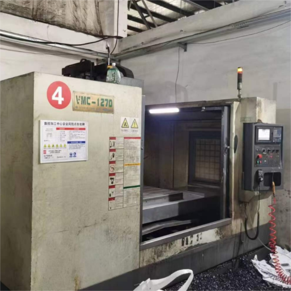 VMC-1270 Efficient Milling Machine