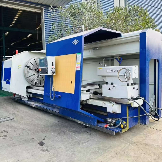 เครื่องกลึง CNC ชนิดแกน HTC125300
