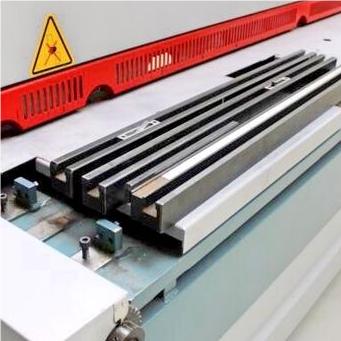 ماكينة قص VIGERT MS2504