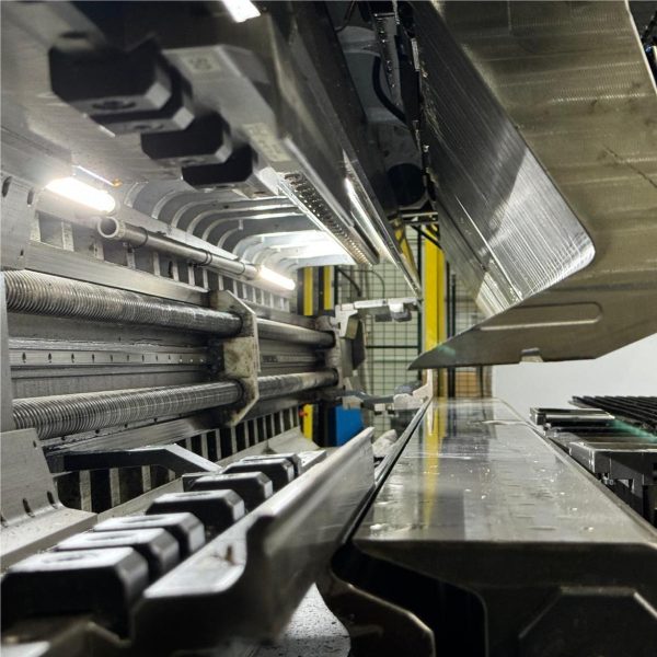 เครื่องดัดแผง FNNI POWER EBe4