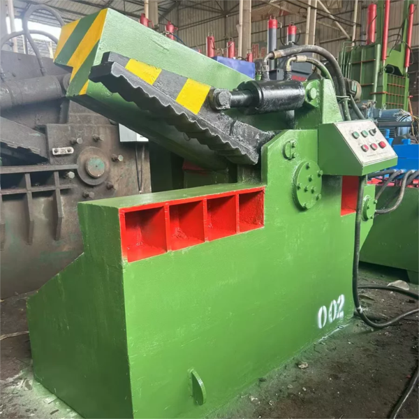 Cisaille industrielle 250T