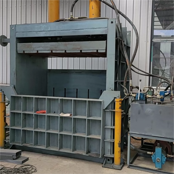 300T Verital Metal Chip Compactor