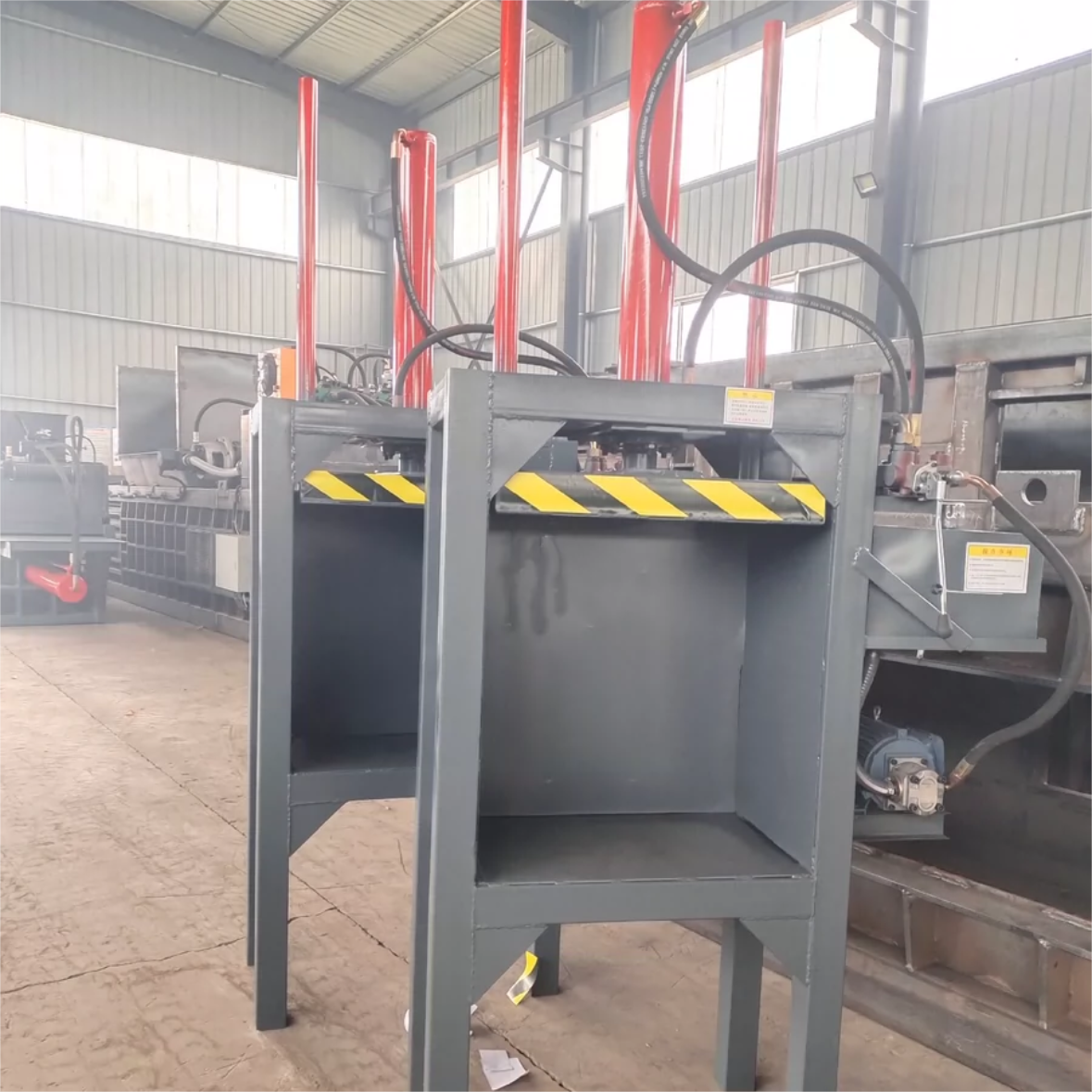 Mașină de fabricat blocuri metalice Verital 10T Mașină de fabricat blocuri metalice Verital 10T