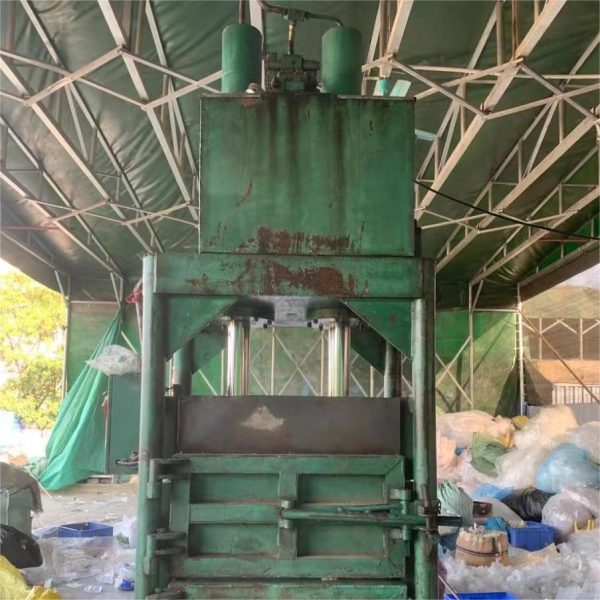 200T Parallel Bars Briquet Machine