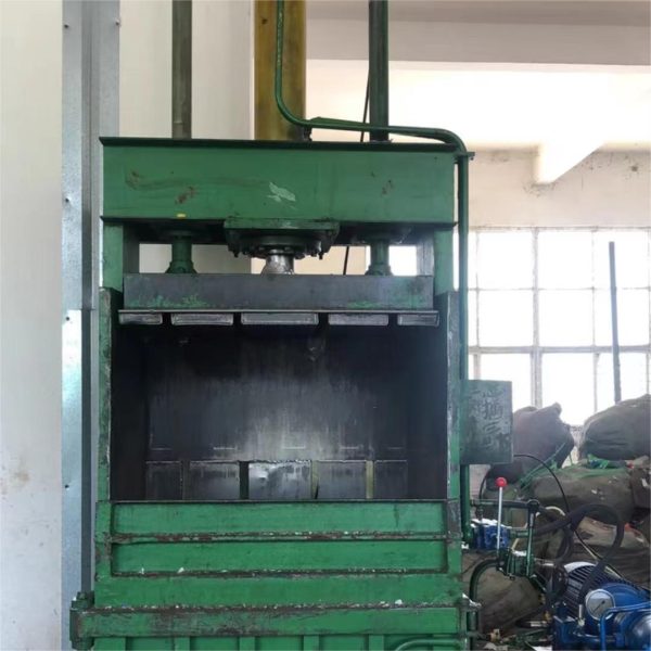 Máy ép kiện