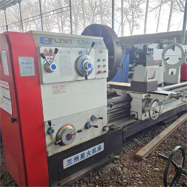 CQ6125 Production Lathe