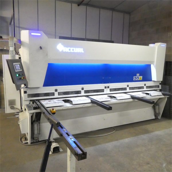 VIGERT MS8 6X3200 Shearing Machine