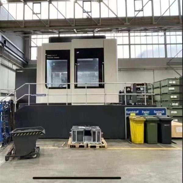 Centre d'usinage horizontal DMG DMU340P