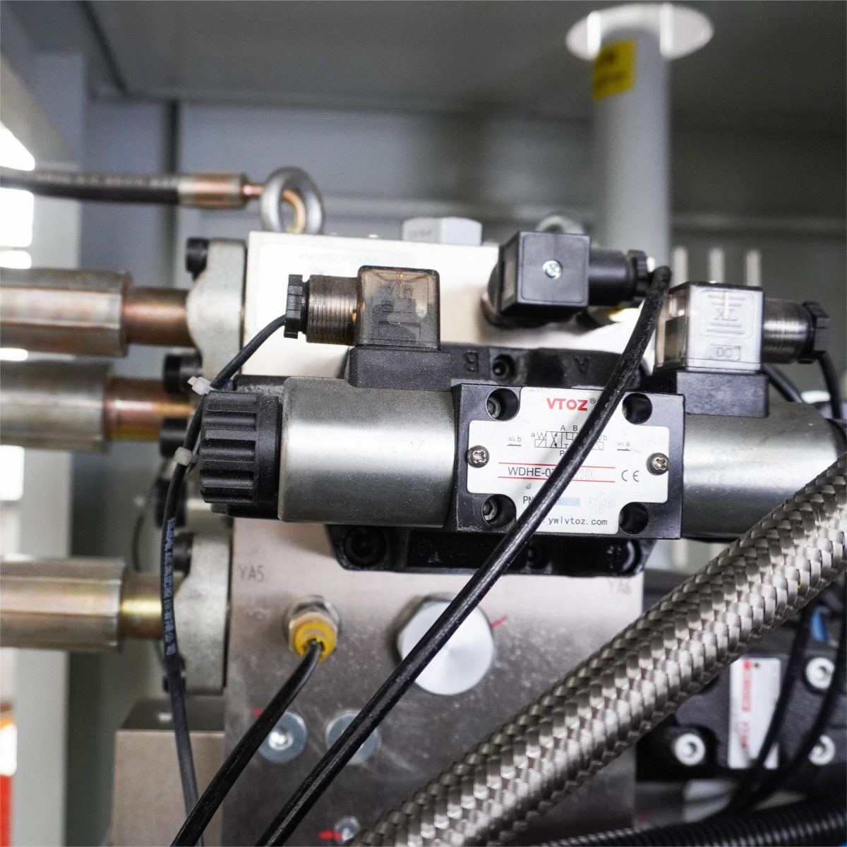 Used HARSLE Y27 200T Hydraulic Punch Press For Sale - Imagem 3