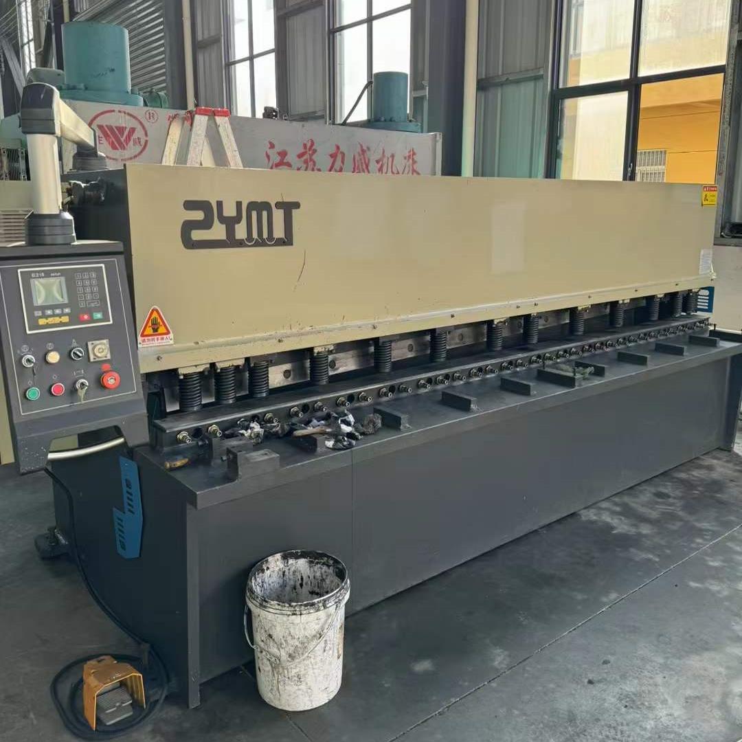 Used ZYMT Door Metal Shears 632 Used ZYMT Door Metal Shears 632