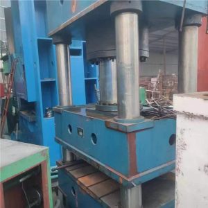 مكبس هيدروليكي HARSLE Y32 630T