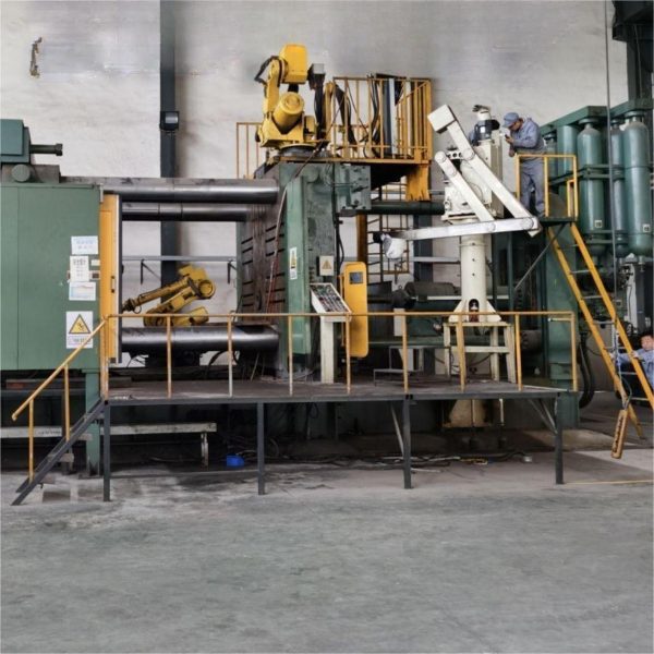 LK DCC3000 Die-Cast Machine