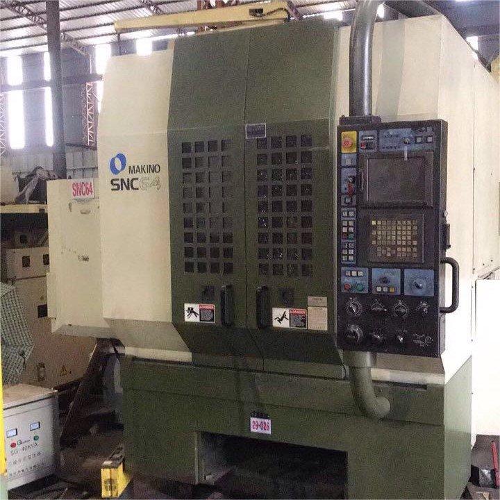 Centro di lavoro CNC MAKINO SNC64