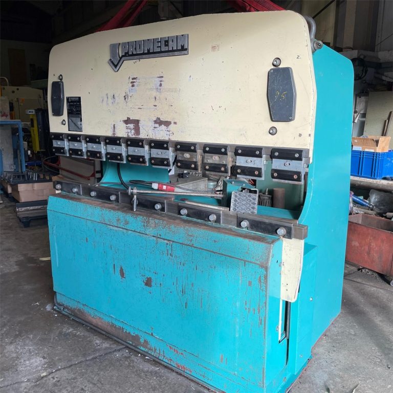 Ohraňovací lis AMADA RG5020