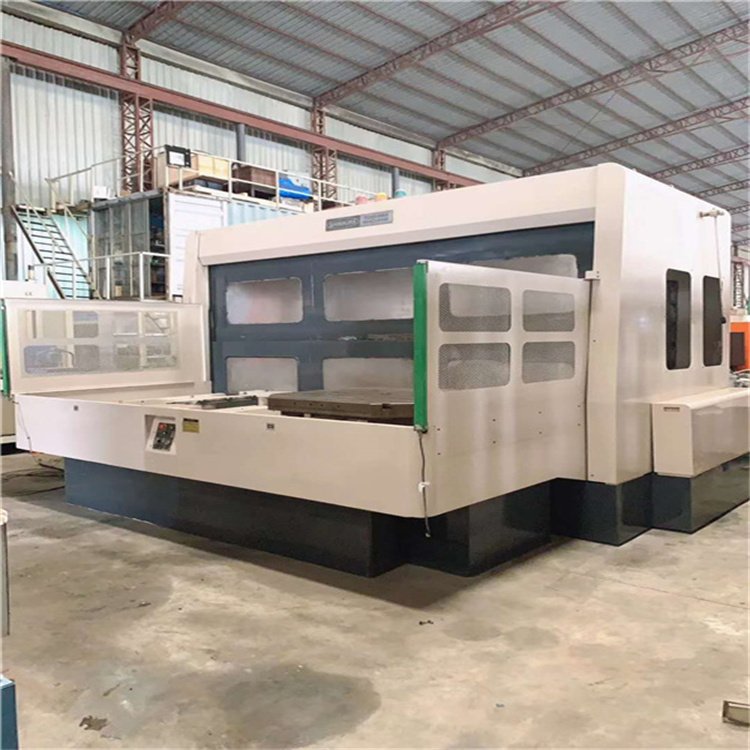 Обрабатывающий центр с ЧПУ TOSHIBA BMC-100E