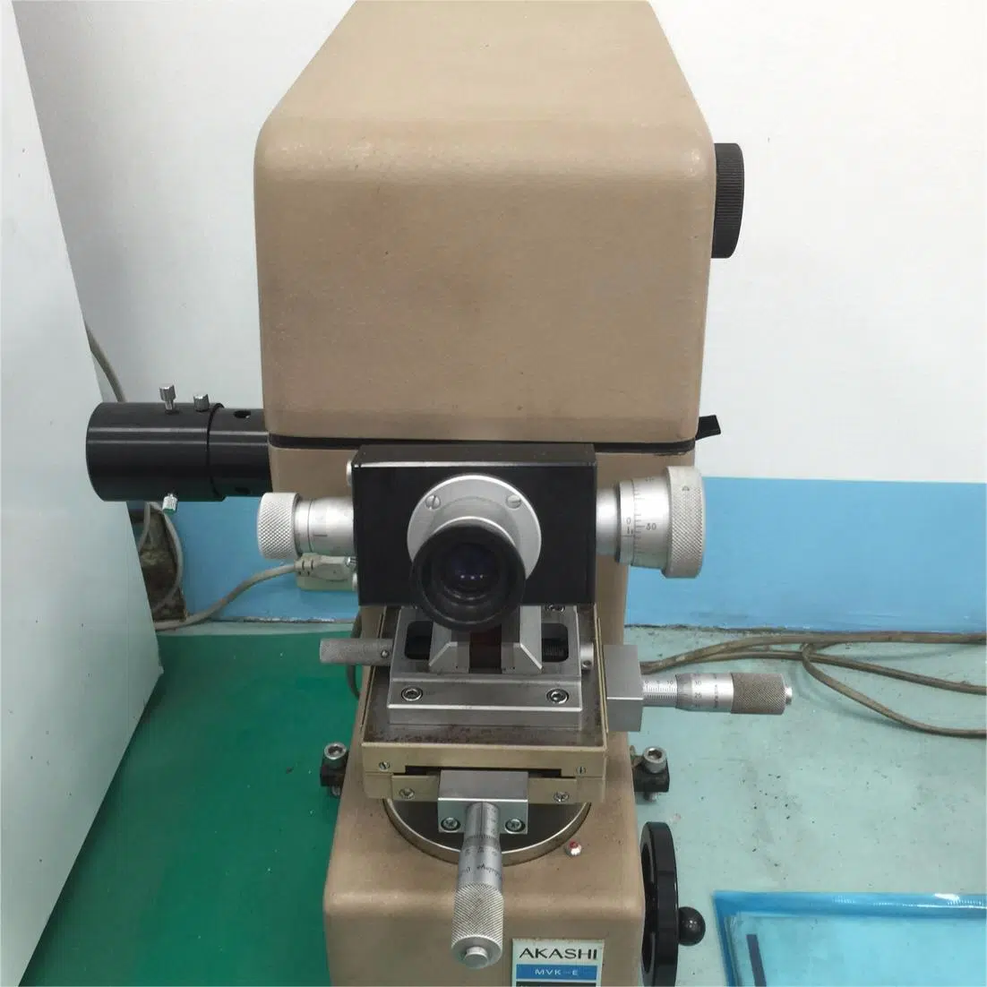 VIGERT MVK-E Hardness Testing Machine VIGERT MVK-E Hardness Testing Machine