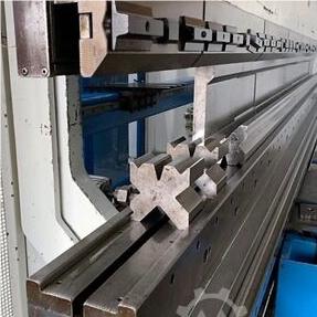 VIGERT VARIOPRESS 175T Press Brake