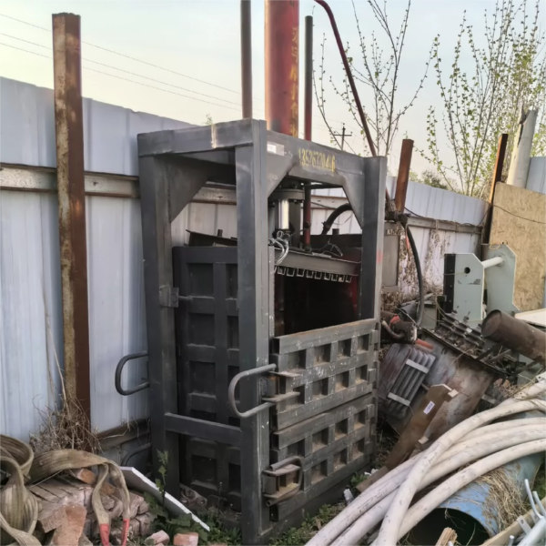 Upright Metal Briquetter Machine 40TON