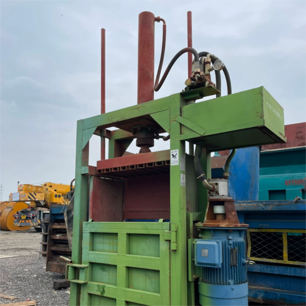 30T Verital Metal Chip Compactor