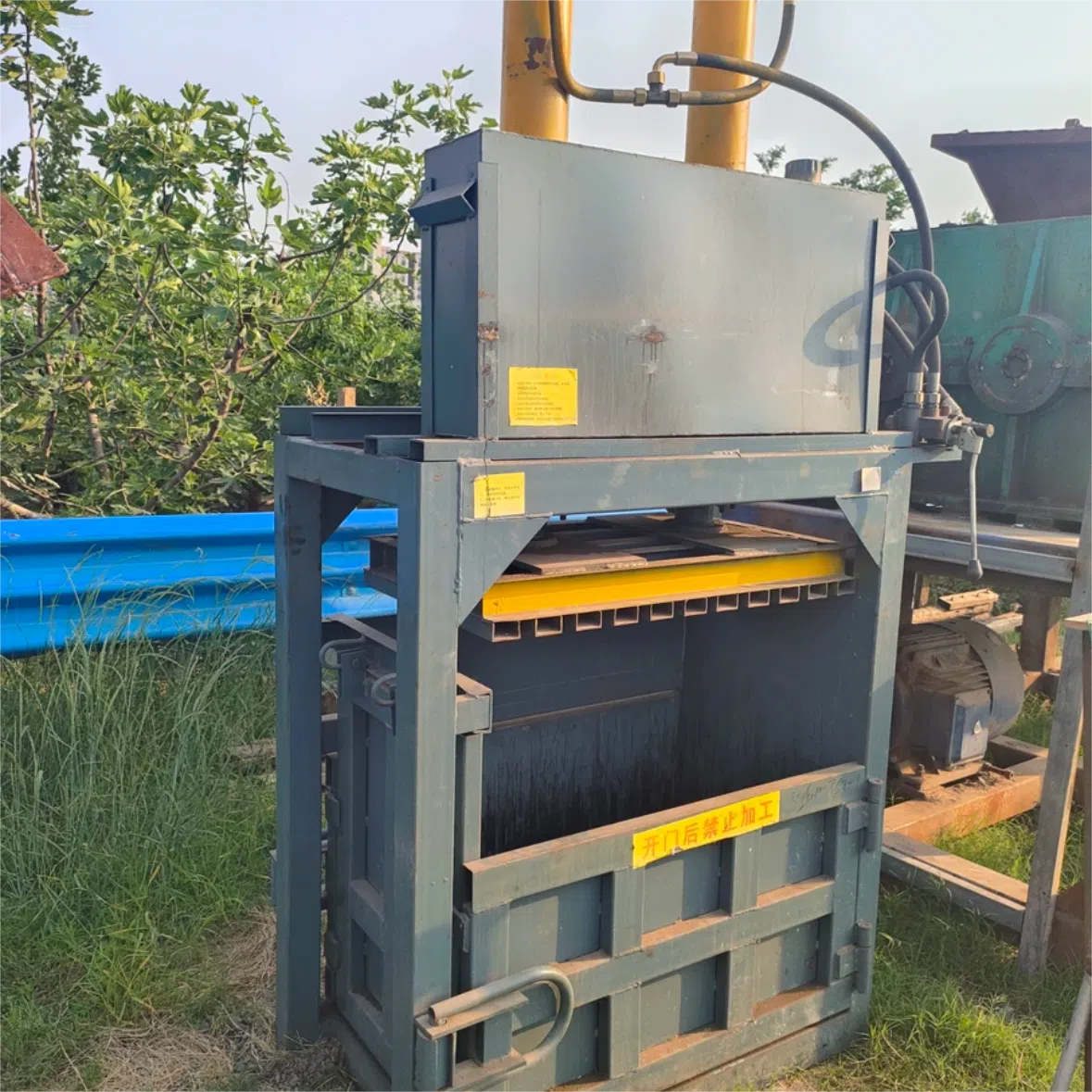Upright Metal Briquetter 60T Upright Metal Briquetter 60T