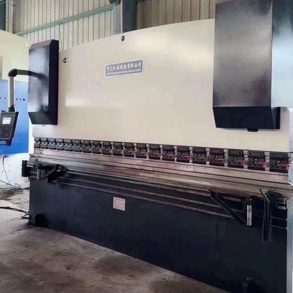 Used Door Forming Press 250T4100