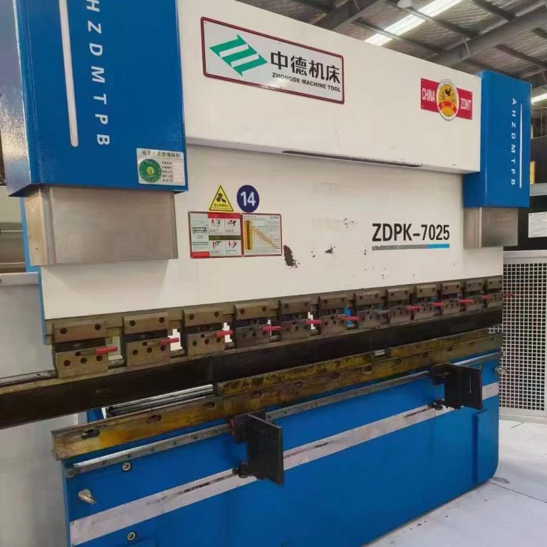 중고 ZDMT 도어 브레이크 프레스 70T2500