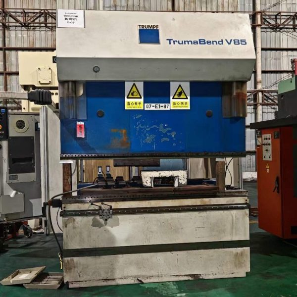 Pressa piegatrice per porte usata TRUMPF V85