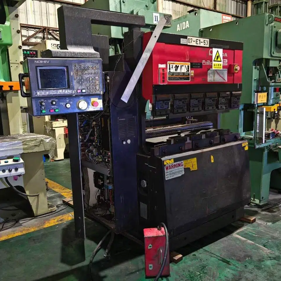 Gebrauchte AMADA Türabkantpresse 5012 Gebrauchte AMADA Türabkantpresse 5012