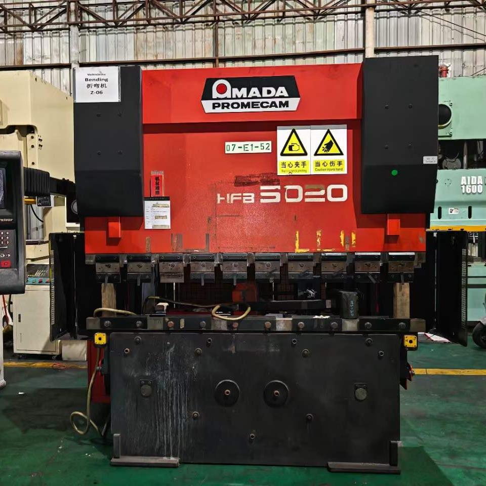 Presă de frână pentru uși AMADA 5020, second-hand Presă de frână pentru uși AMADA 5020, second-hand