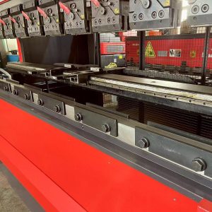Used AMADA Door Press Brake HDS130