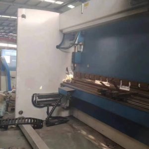Presă de frână de ușă YAWEI 300T4M folosită
