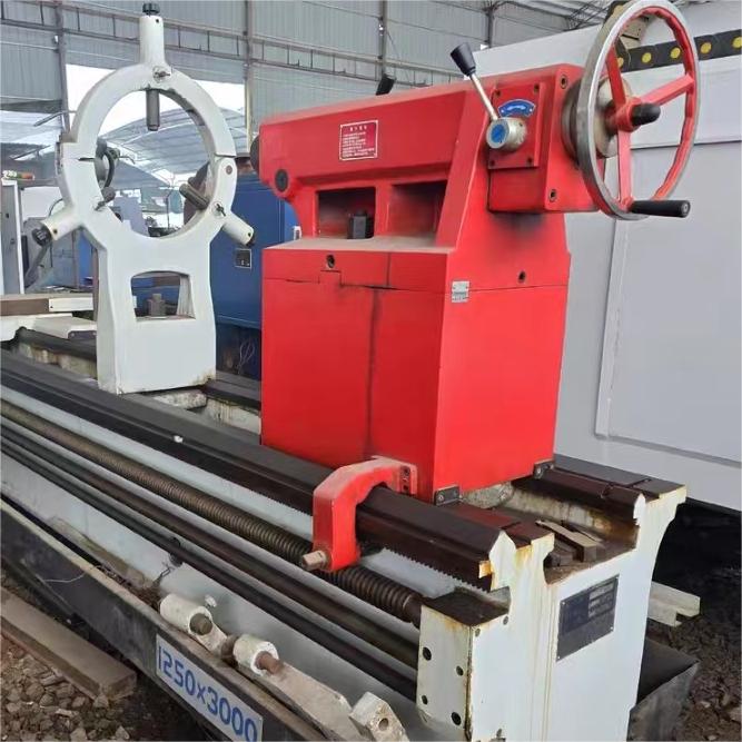 CQ6125 Production Lathe