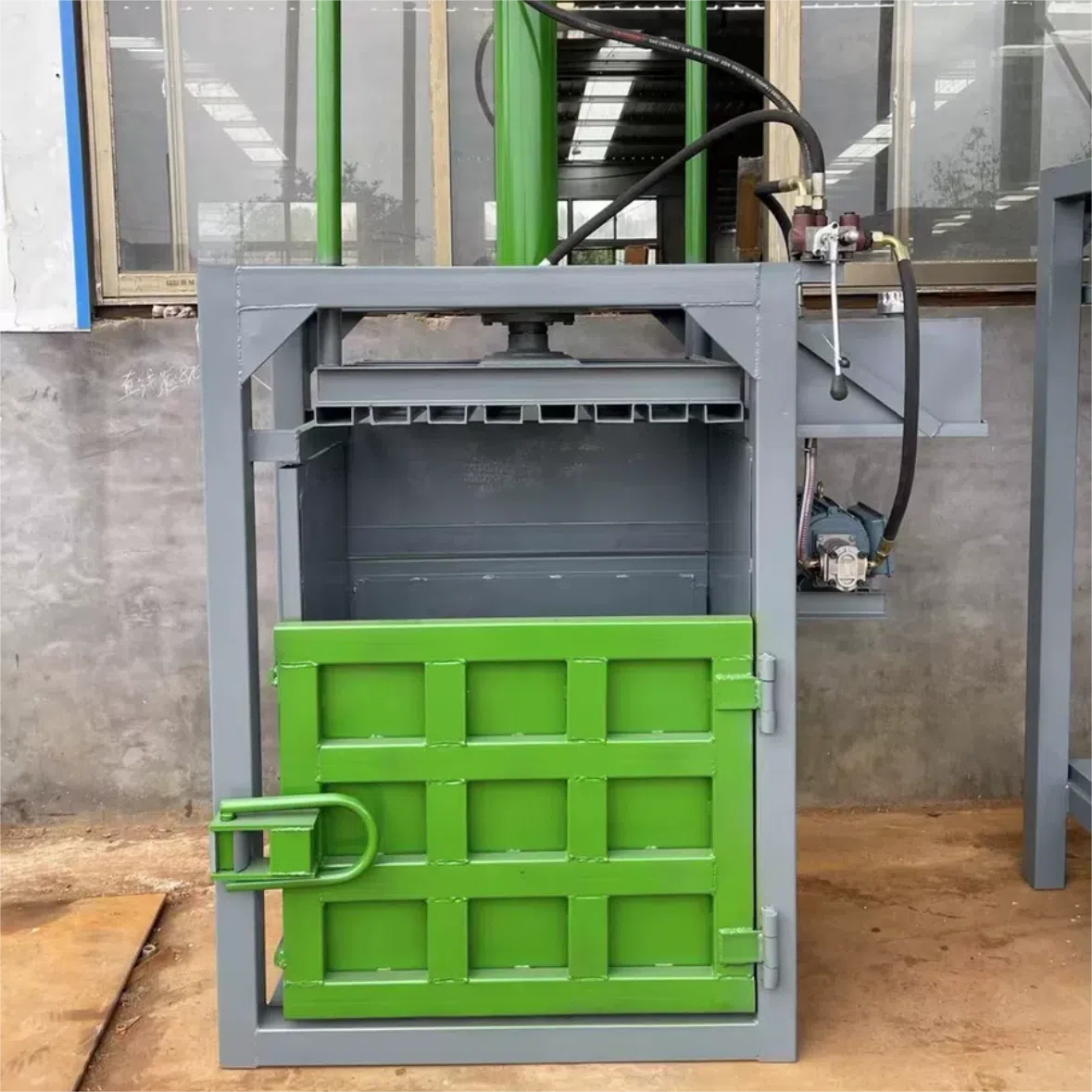 35T Metal Compacting Machine 35T Metal Compacting Machine