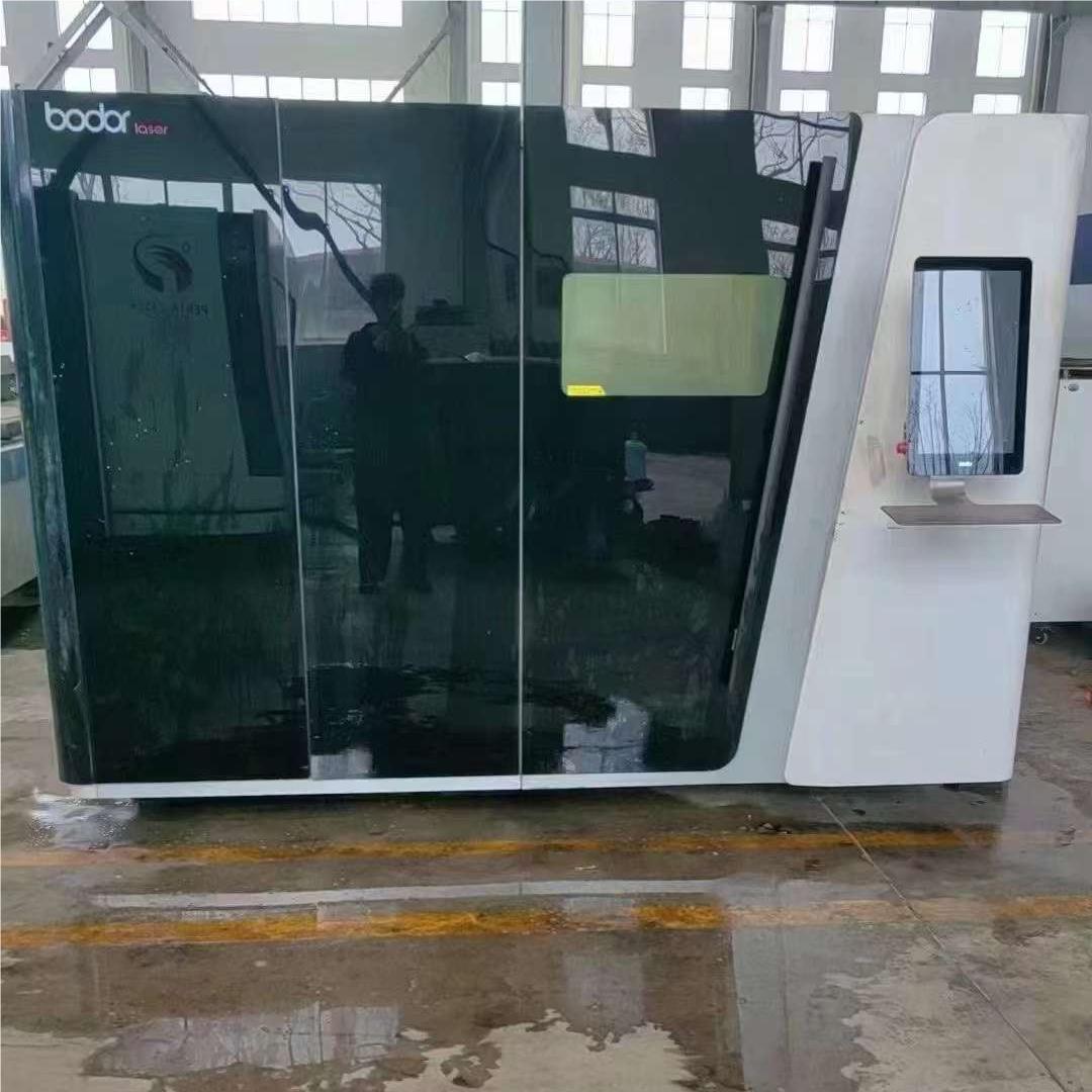 Découpeuse laser CNC BODOR MAX 3000W4020 Découpeuse laser CNC BODOR MAX 3000W4020