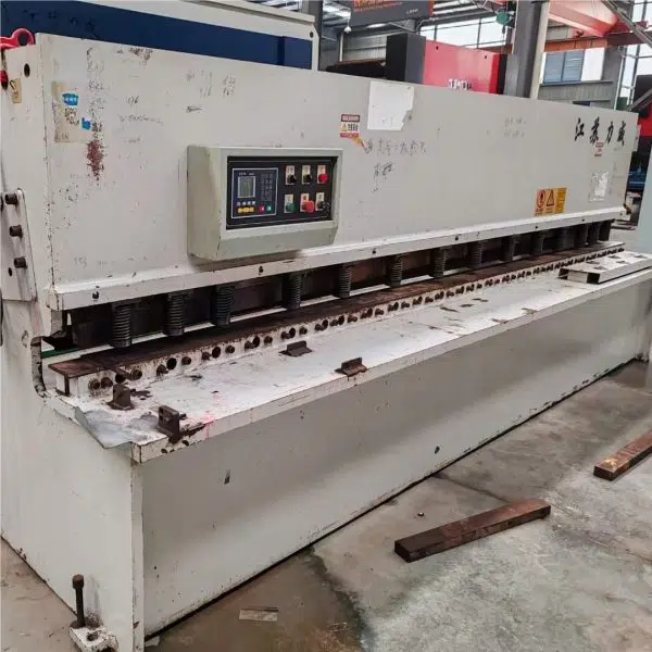 VIGERT 6X4200 E21S Shearing Machine