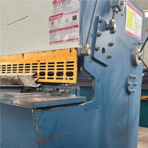VIGERT 4X2500 MD11 Shearing Machine 
