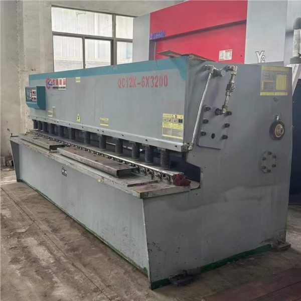 VIGERT 6X3300 E21S Shearing Machine