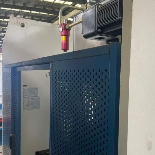 ADH 65T2500 DELEM Press Brake