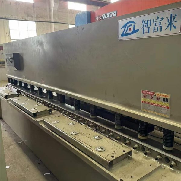 VIGERT 12X3300 Shearing Machine F