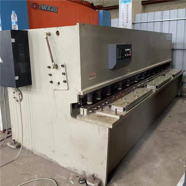 VIGERT 12X3300 Shearing Machine F