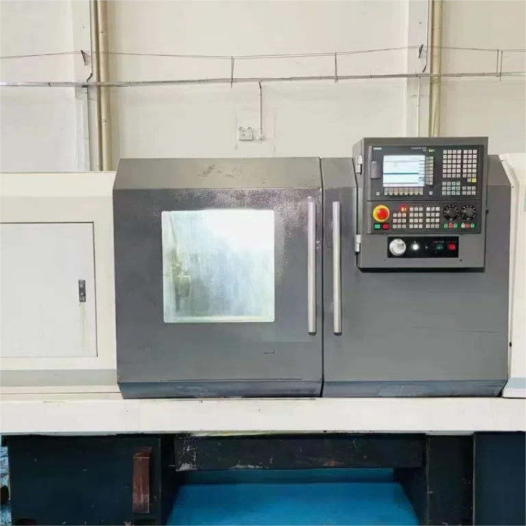 Tour CNC stable CD6530
