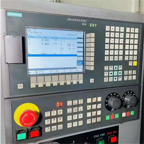 Tornio CNC fisso CD6530
