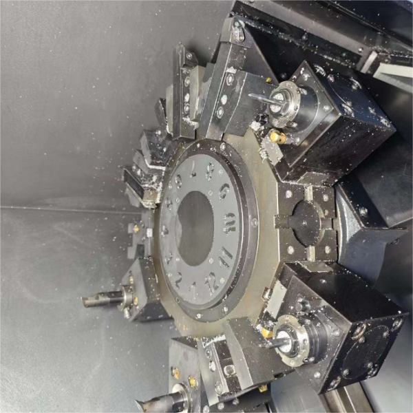مخرطة CNC فعالة PUMA2450M