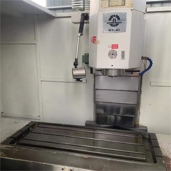 VMC-1300 CNC Milling Center Machine